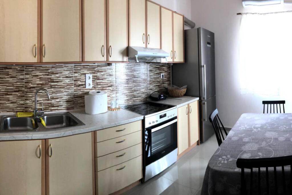 Loutraki Vibes Apartments Exterior photo